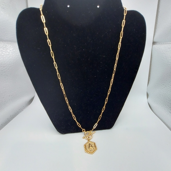 Beautiful Rosetone Paperclip Necklace w/Initial Pendant, Toggle front, VGC. - Picture 11 of 11